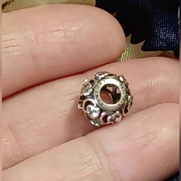 Infinity Mickey & Minnie Authentic Pandora Licensed Disney Charm. - Picture 7 of 7